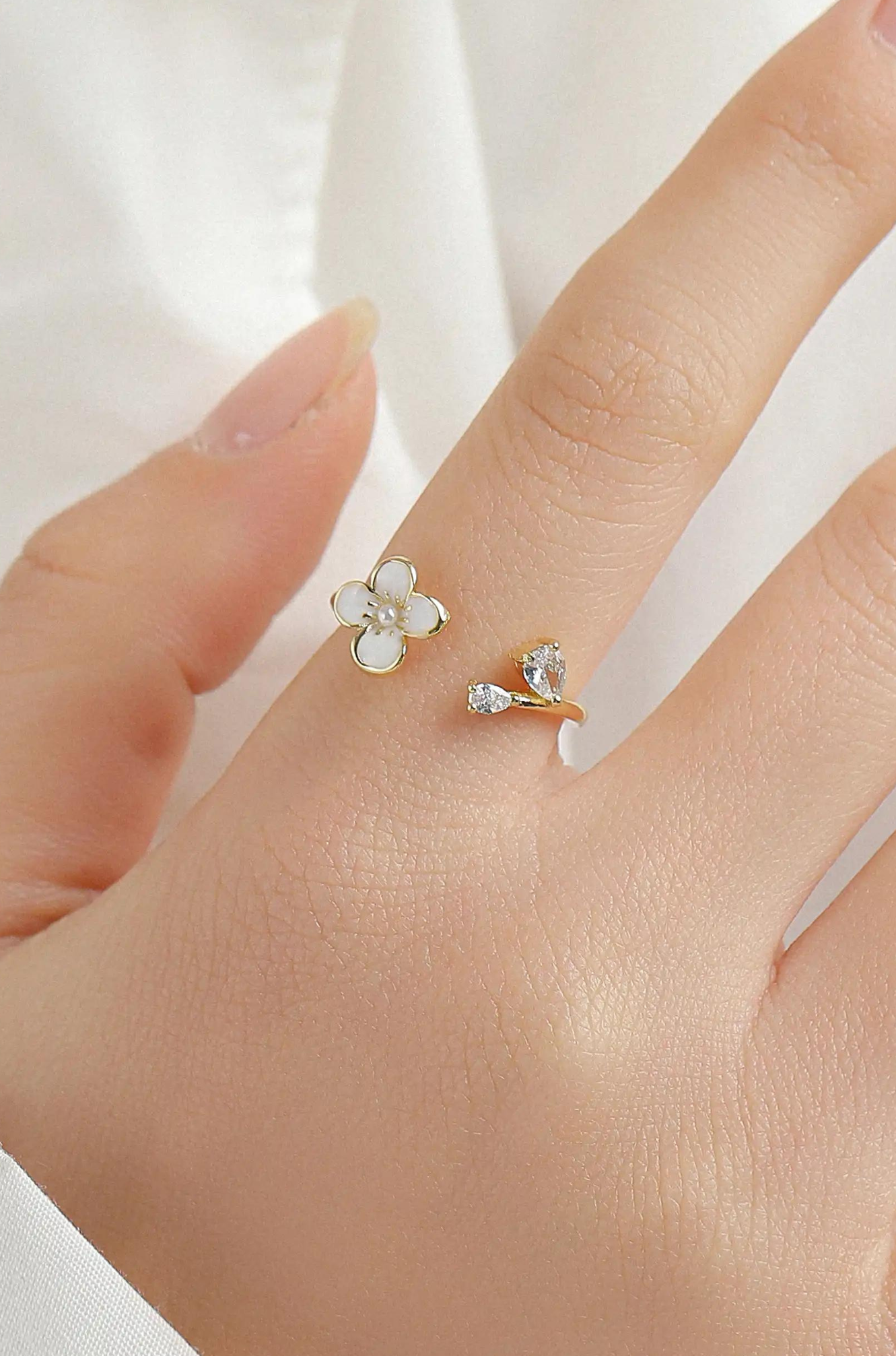 Floral Finesse Ring