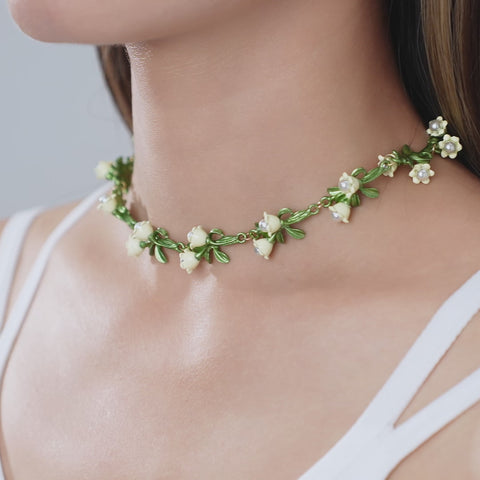 Floral Pearl Necklace