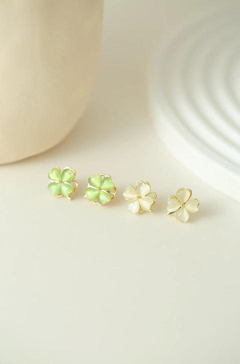 clover earrings studs