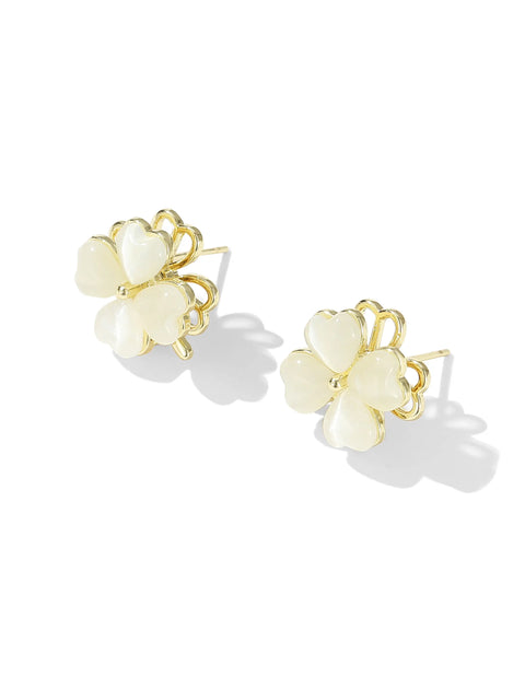 clover earrings studs