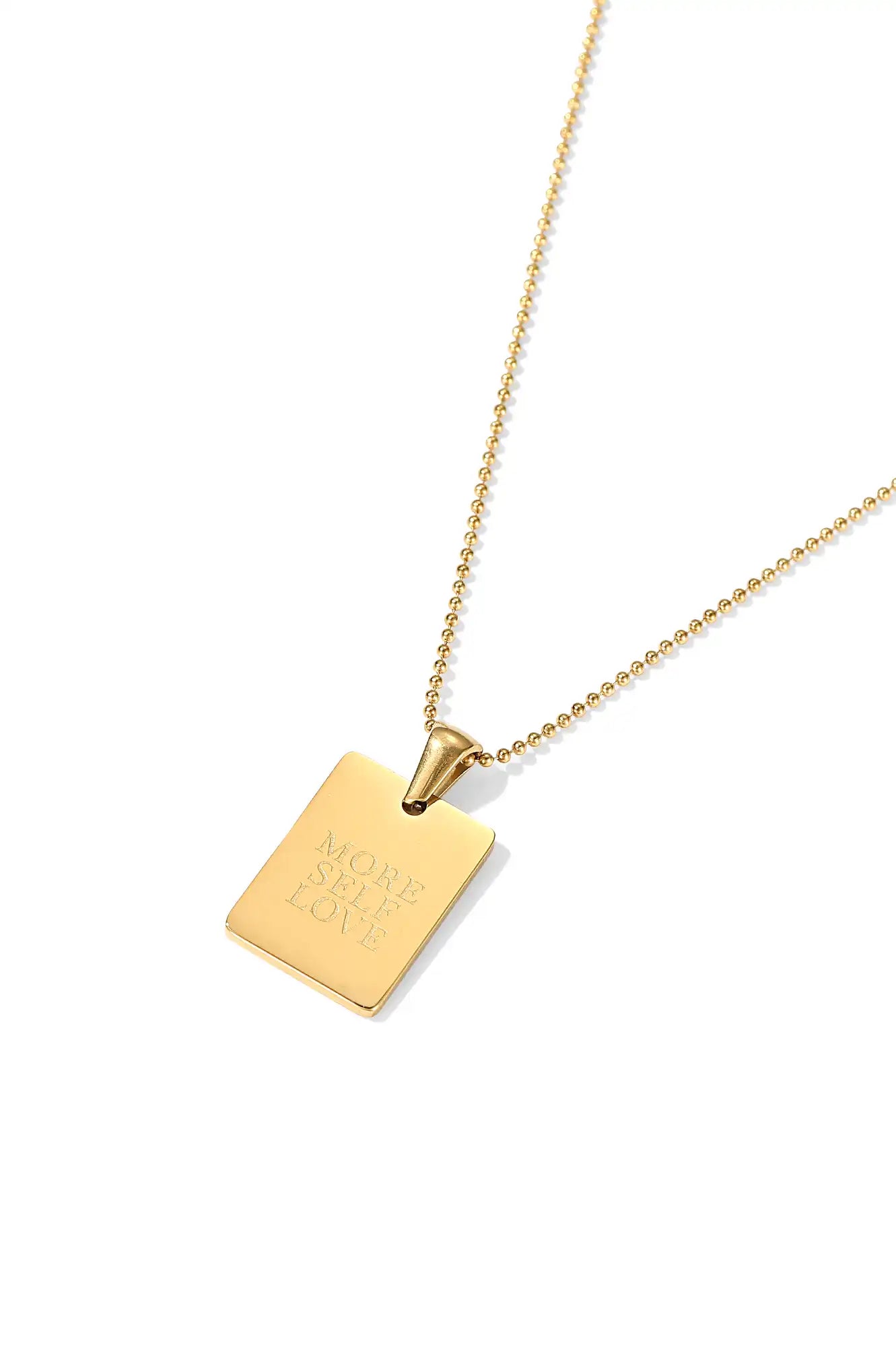 gold necklace with pendant