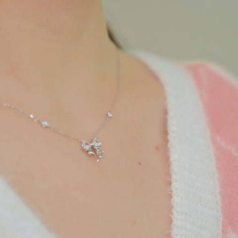 bow pendant necklace