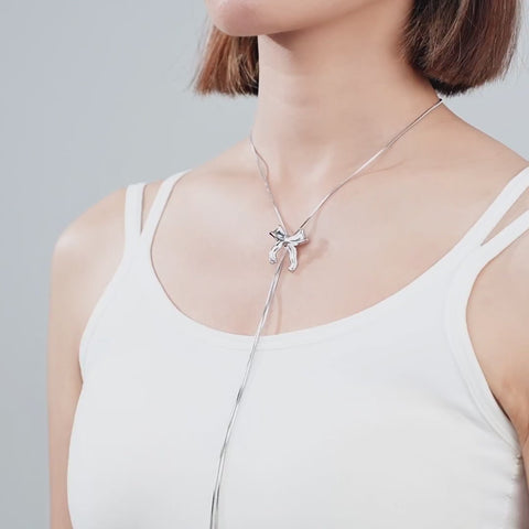 Dainty Bow Necklace