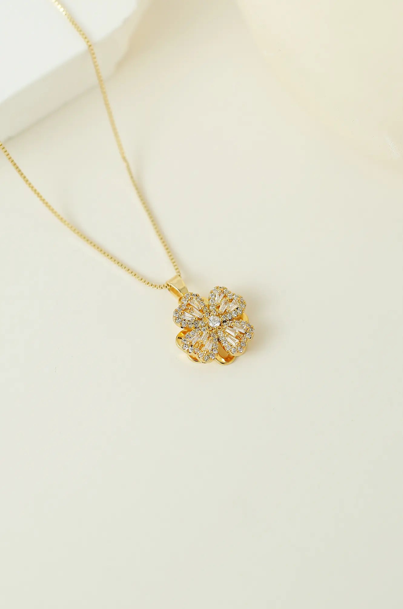 heart gold necklace